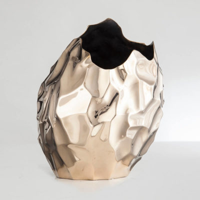 Unique facet vase by David Wiseman (SM2763) | R & Company